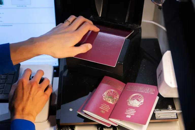 Swiss air passenger database rushing through parliament